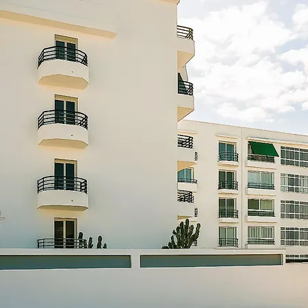 Live Punta Columbus Pool&beach Front