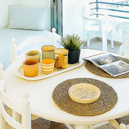 Apartment Live Punta Columbus Pool & Front *