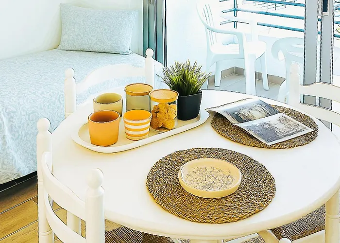 Apartment Live Punta Columbus Pool & Front *